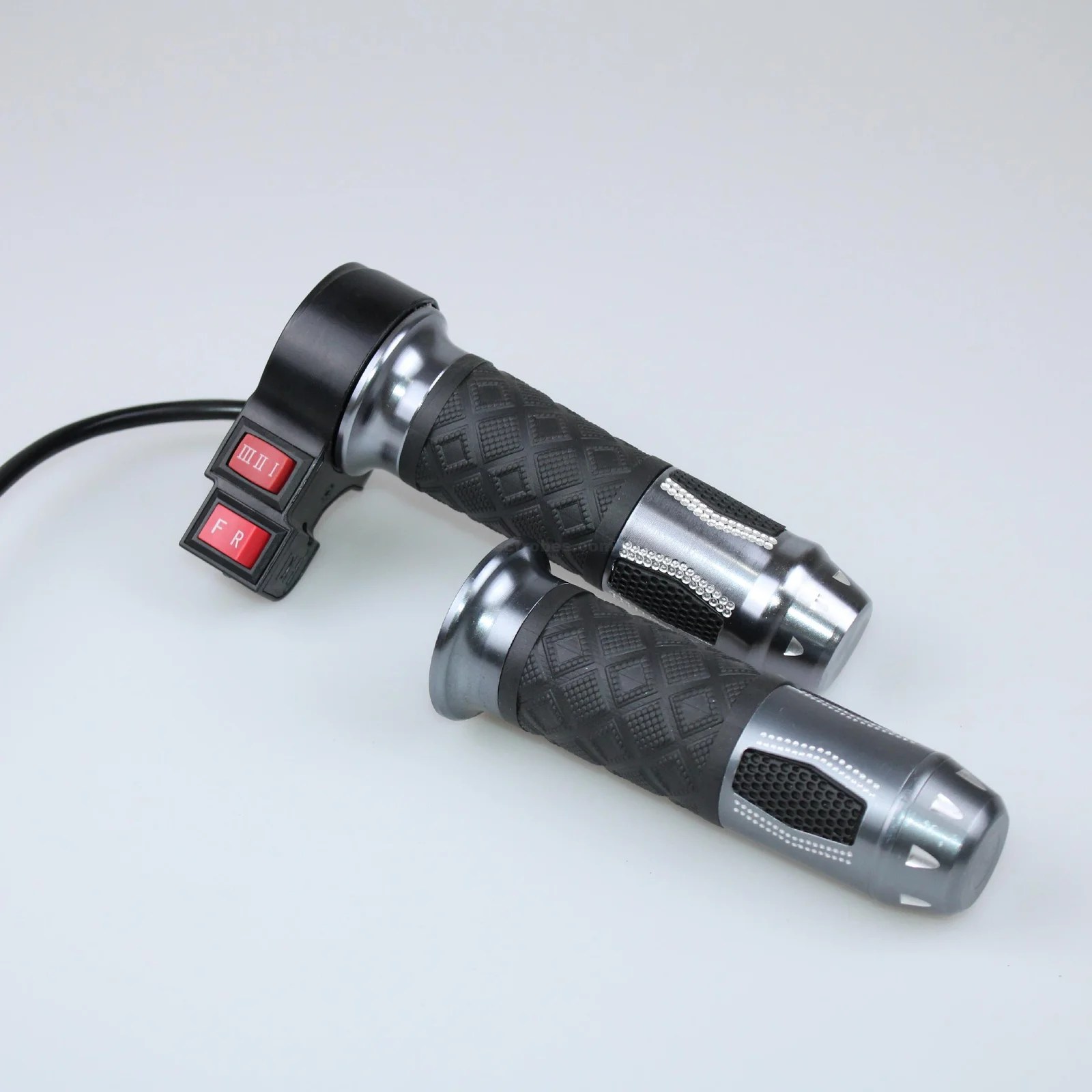 Throttle-handle-bar-with-switches-in-metallic-throttle-for-electric-bike-e-bike-at-best-price-in-Pakistan-1.jpg Electric Bicycle Throttle Handle Switched E-Bike with 2 Switches - Image 5