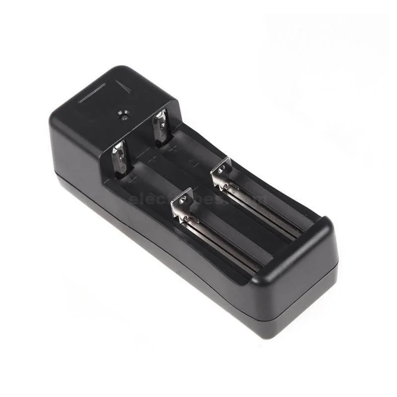 ba700bf80bd9fbbfbdc884701fd73e84.jpg Universal Double Slots Li-ion Battery Charger for 18650 Cells 3.7v Rechargeable Lithium Ion Batteries - Image 3